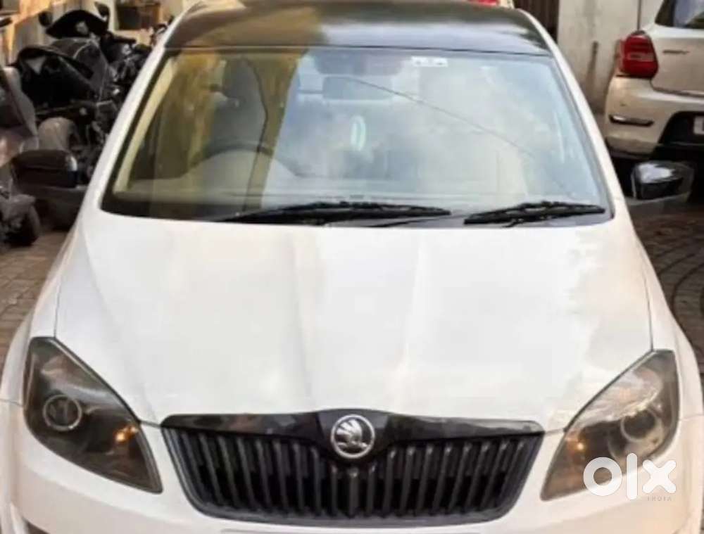Skoda Rapid 2011 Petrol 80000 Km Driven