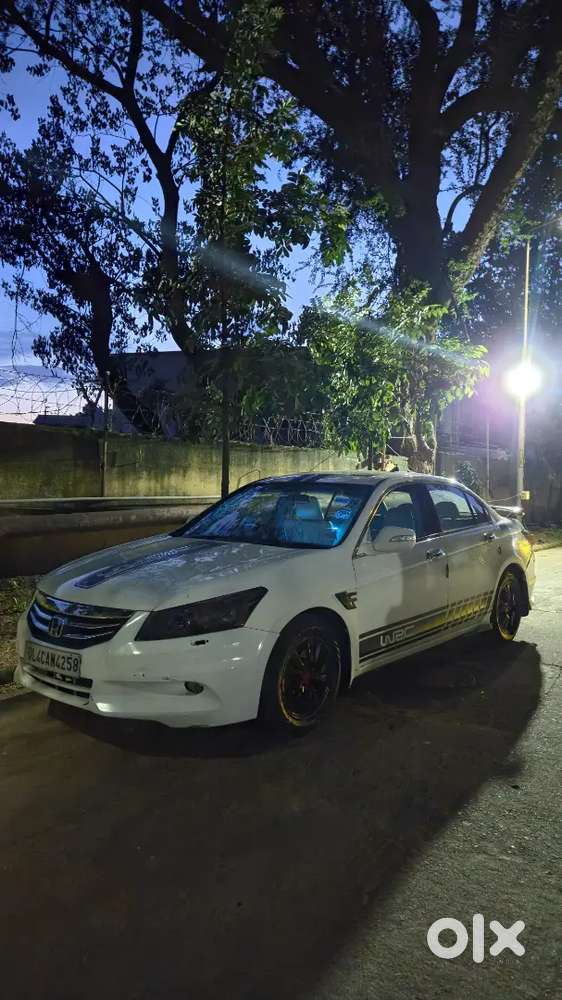 Honda Accord 2.4 At 2011 Model