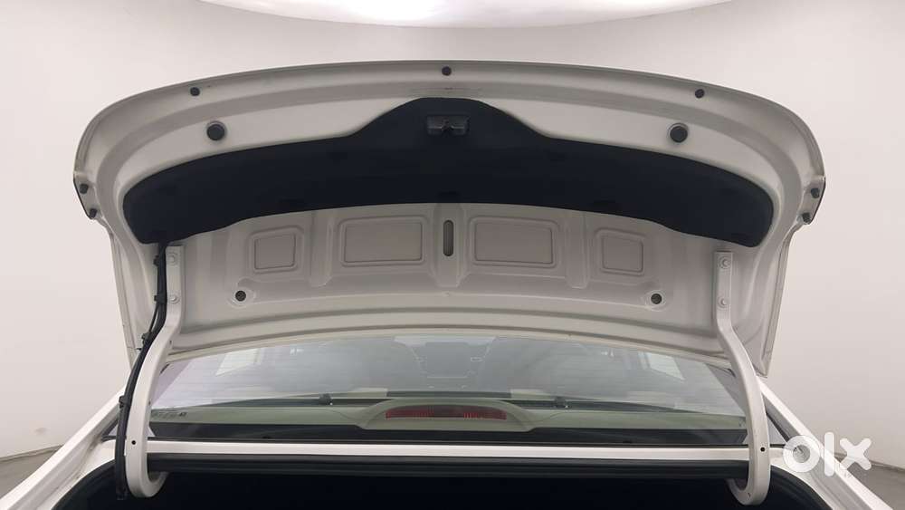 Hyundai Verna 1.5 Sx (o) Vtvt Ivt, 2022, Petrol