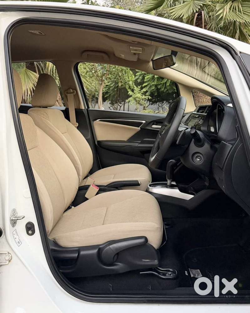 Honda Jazz V Automatic, 2018, Petrol
