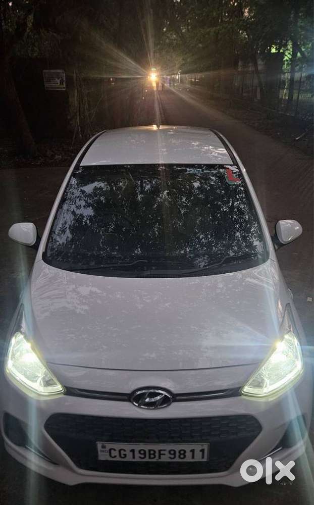 Hyundai Grand I10 Sportz, 2017, Petrol