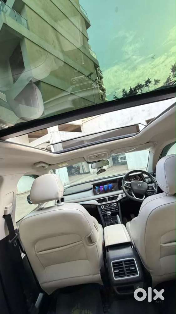 Mahindra Xuv700 2.2 Ax 7 Diesel Mt Luxury Pack Str, 2024, Diesel
