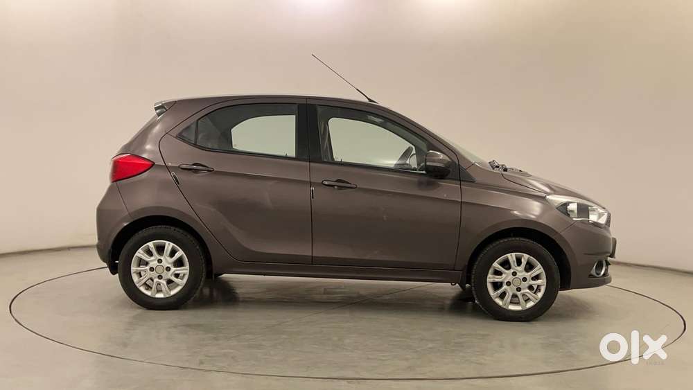 Tata Tiago Xza, 2018, Petrol