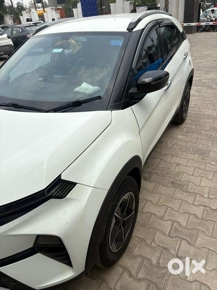 Tata Nexon Dca Automatic Petrol Well Maintained