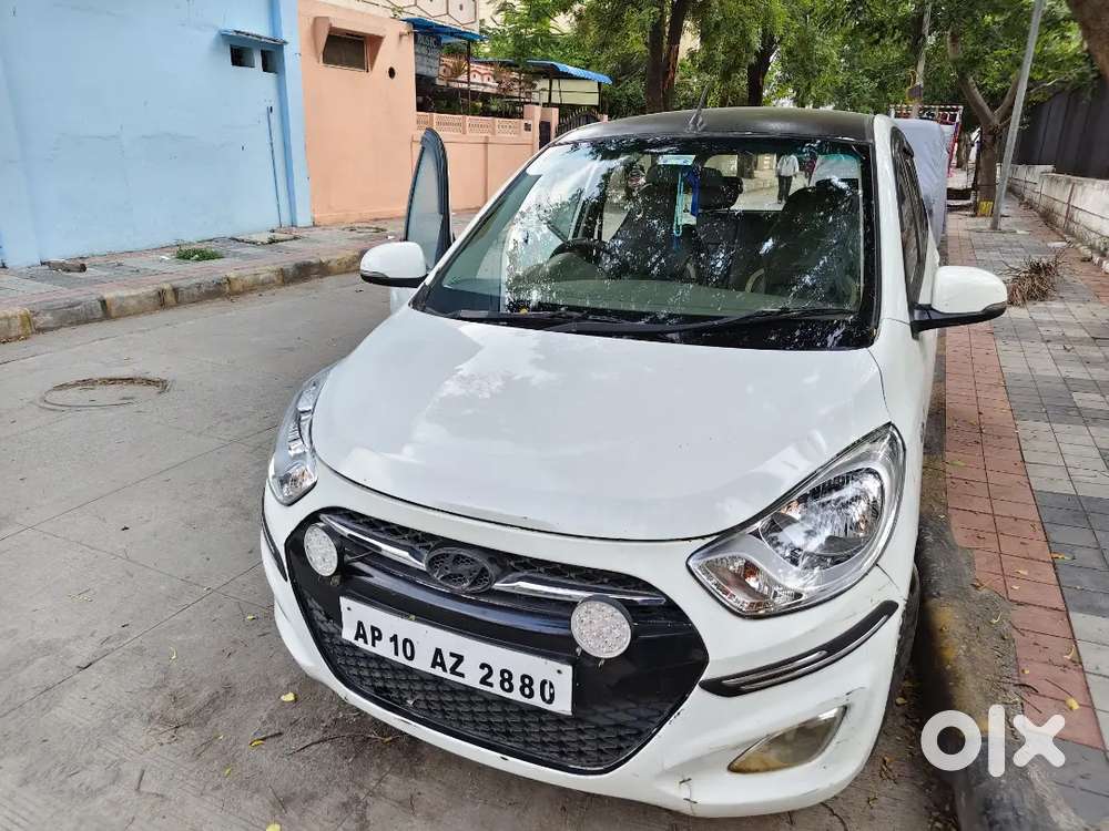Hyundai I10 Sportz Petrol 2011