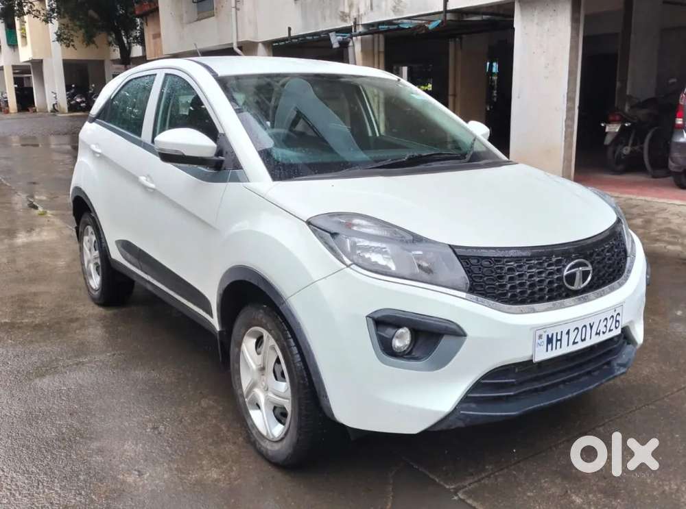 Tata Nexon 1.2 Revotron Xma, 2018, Petrol