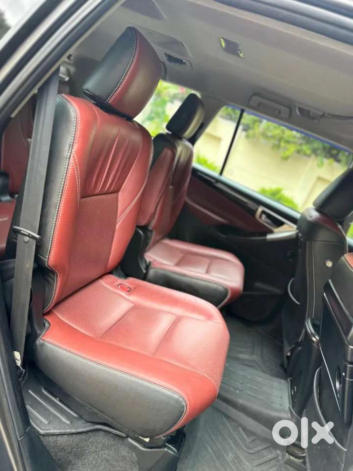 Toyota Innova Crysta [2020-ongoing] 2.4 Vx 7 Str, 2016, Diesel