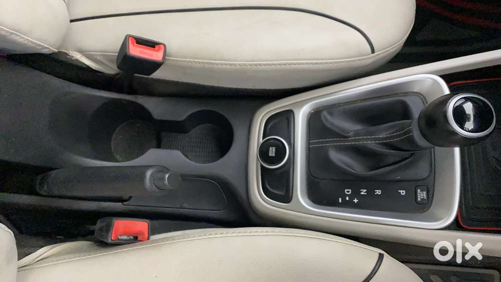 Hyundai Venue 1.0 S (o) Turbo Dct, 2024, Petrol