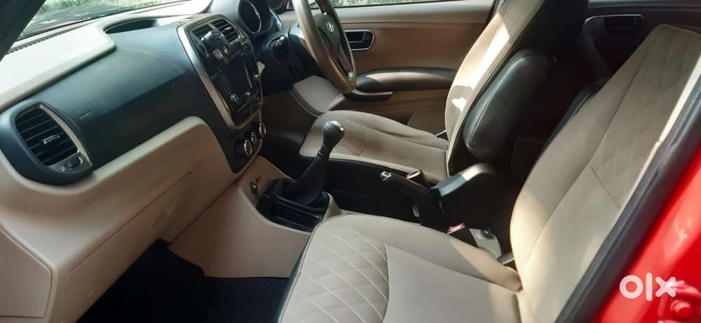 Mahindra Tuv 300 T10, 2020, Diesel