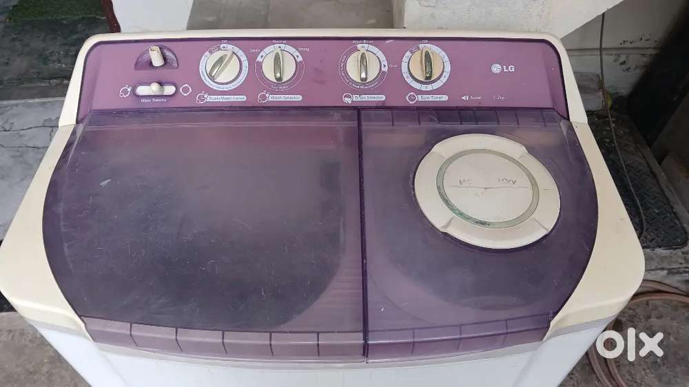 Lg semiautomatic  washing mashin