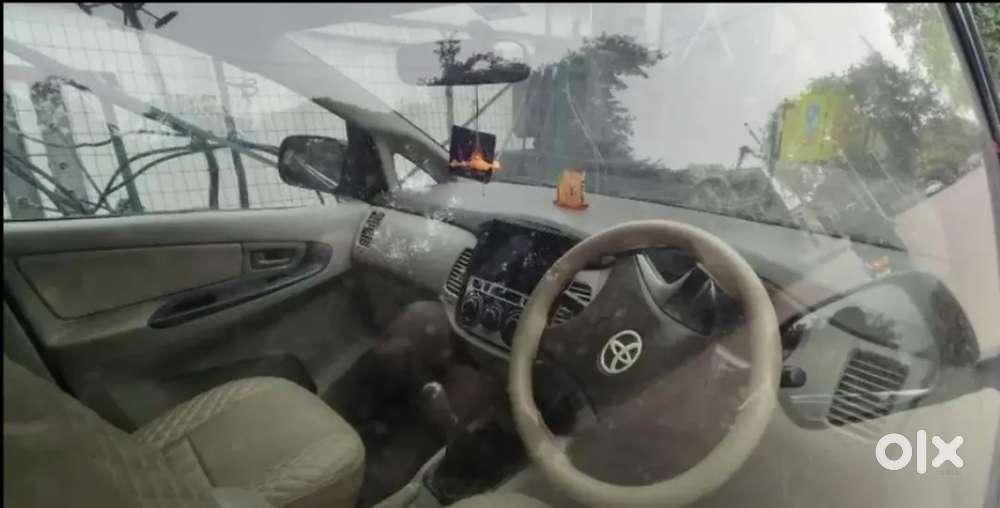 Toyota Innova 2012 Diesel Well Maintained