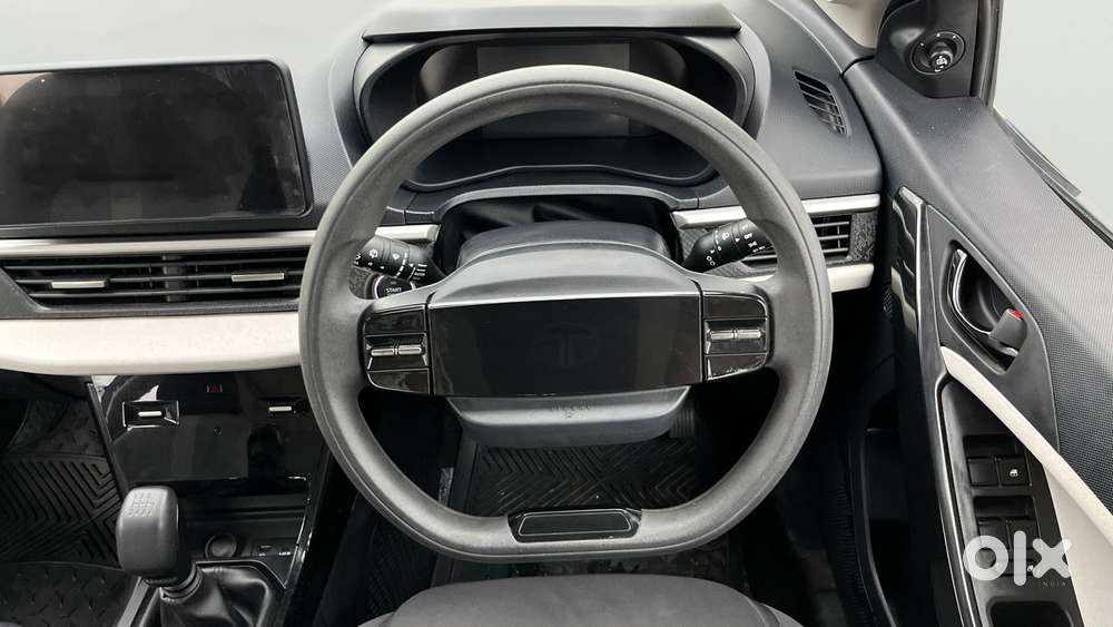 Tata Nexon Pure (s) 1.2 Petrol 6amt, 2025, Petrol