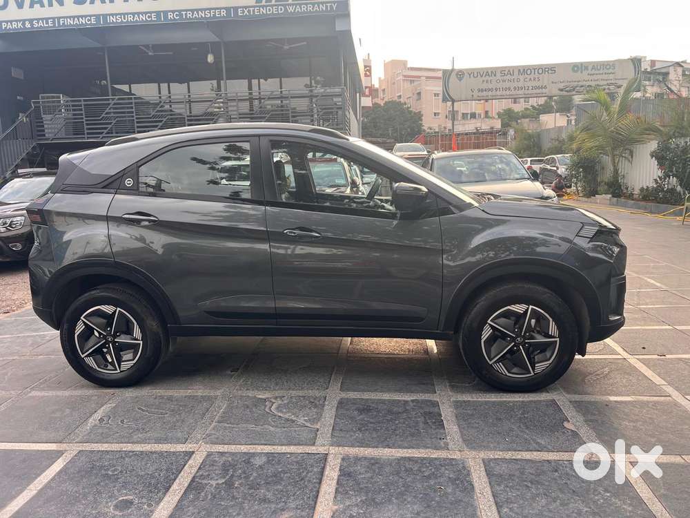 Tata Nexon, 2023, Petrol