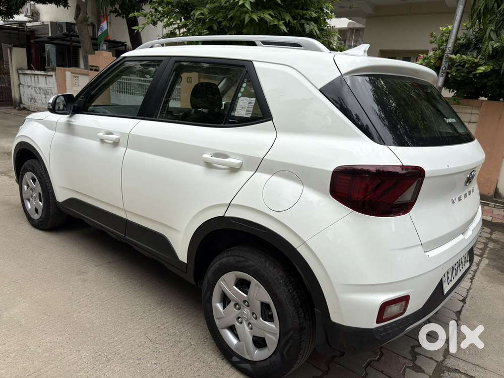 Hyundai Venue 1.2 S Plus, 2021, Petrol