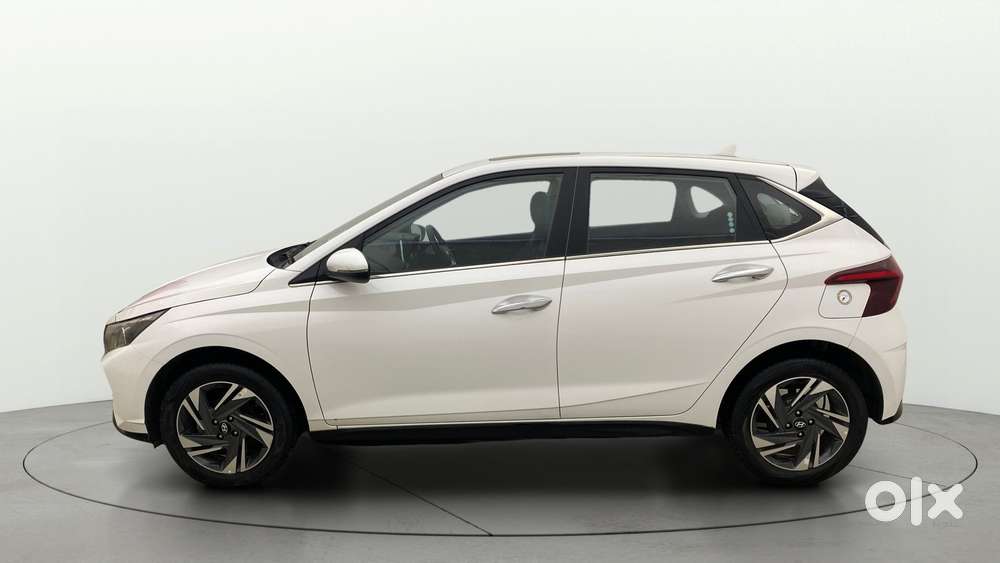 Hyundai New I20 1.2 Asta (o) Ivt, 2023, Petrol