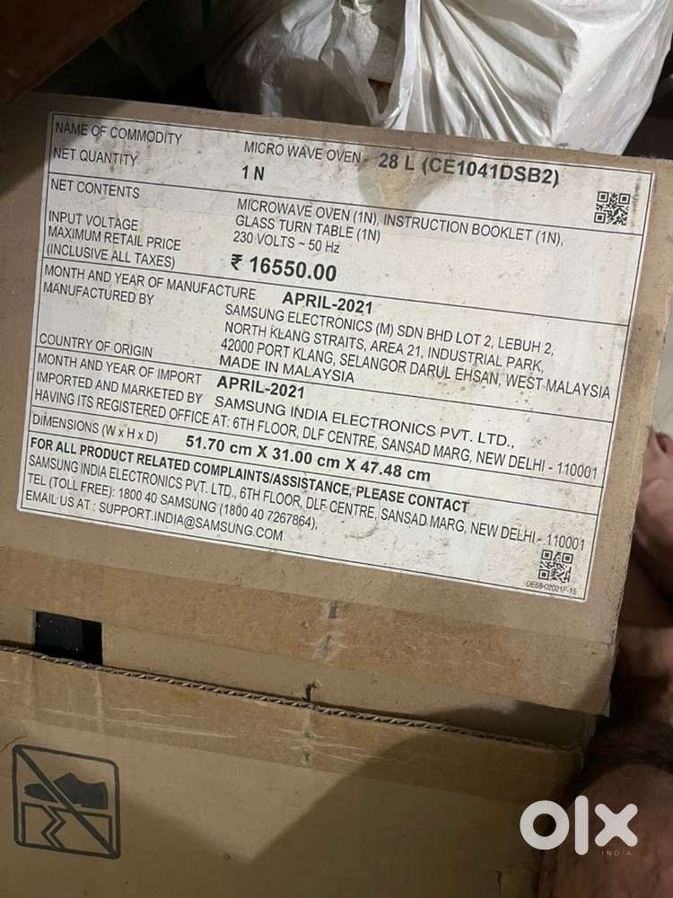 Samsung Micro wave oven - 28  L (CE1041DSB2) - unused condition
