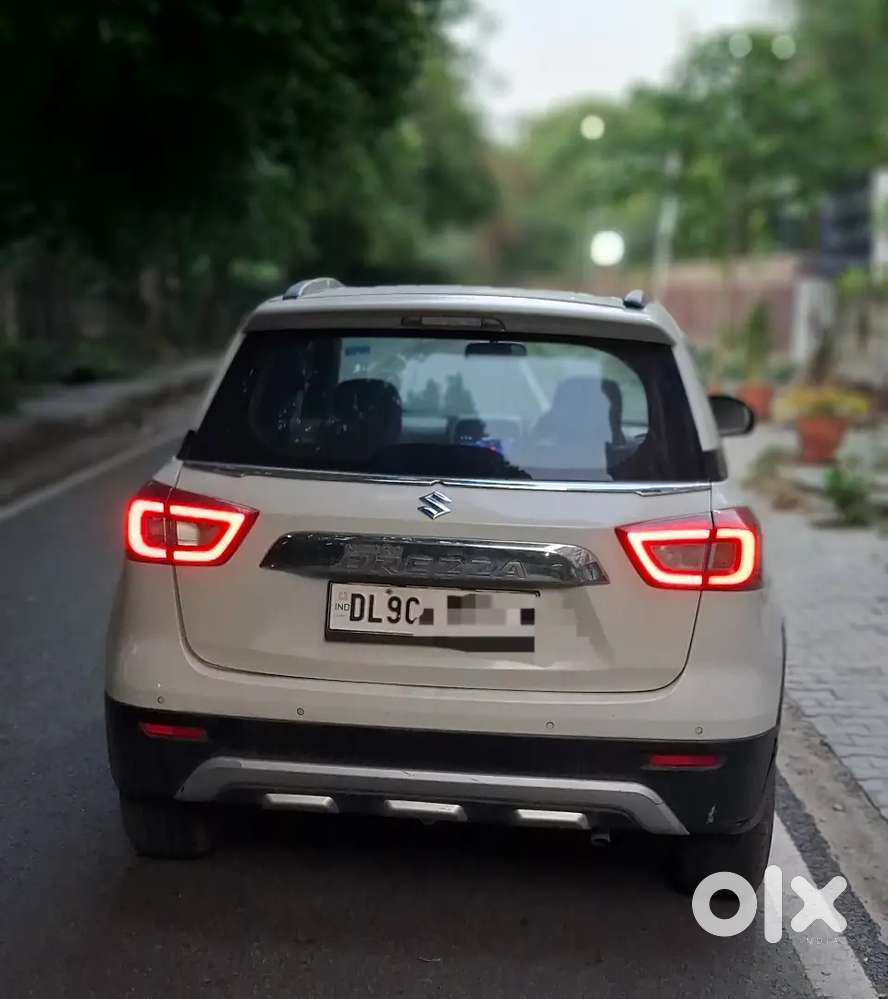 Brezza Lxi Optional 
October 2021
First Owner 

Dono Original Key Avl