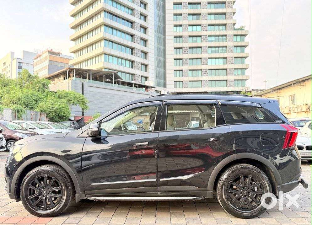 Mahindra Xuv700 2.2 Ax 7 Diesel At Luxury Pack Str Awd, 2025, Diesel