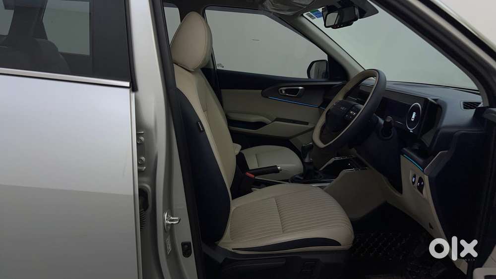 Kia Carens Clavis Htk, 2025, Petrol