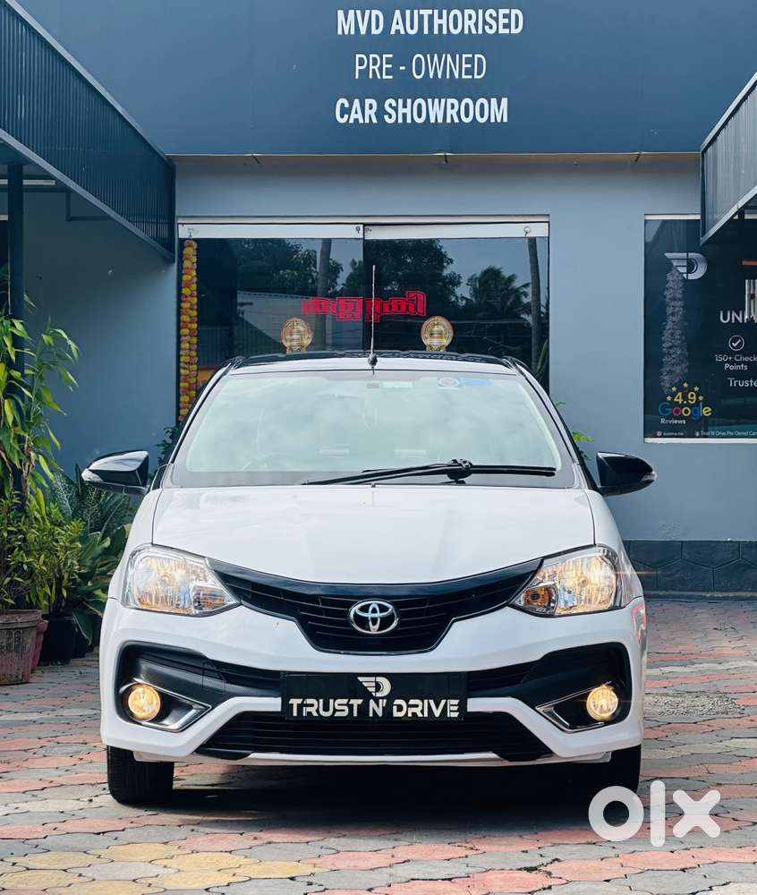 Toyota Etios Liva 1.2 Vx Dual Tone, 2019, Petrol