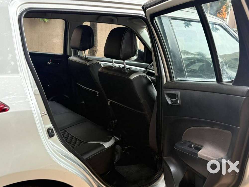 Maruti Suzuki Swift Vxi + Manual, 2017, Petrol