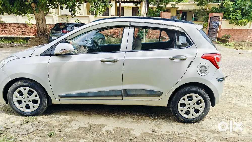 Hyundai Grand I10 Sportz 1.2 Kappa Vtvt | 2016 | 41,142 Km | 1st Owner