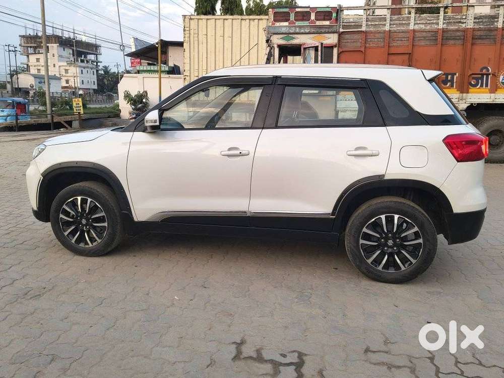 Maruti Suzuki Brezza 1.5 Zxi Smart Hybrid Dual Tone, 2022, Petrol