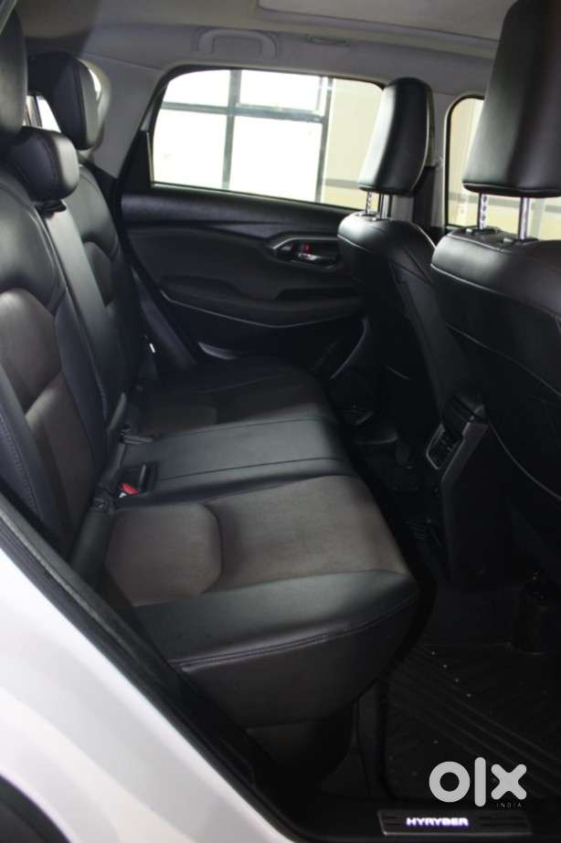 Toyota Urban Cruiser Hyryder 1.5 V Hybrid, 2023, Petrol