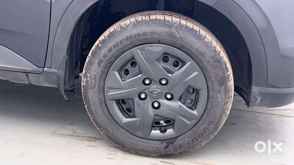 Hyundai Venue [2022-ongoing] 1.2 S, 2024, Petrol