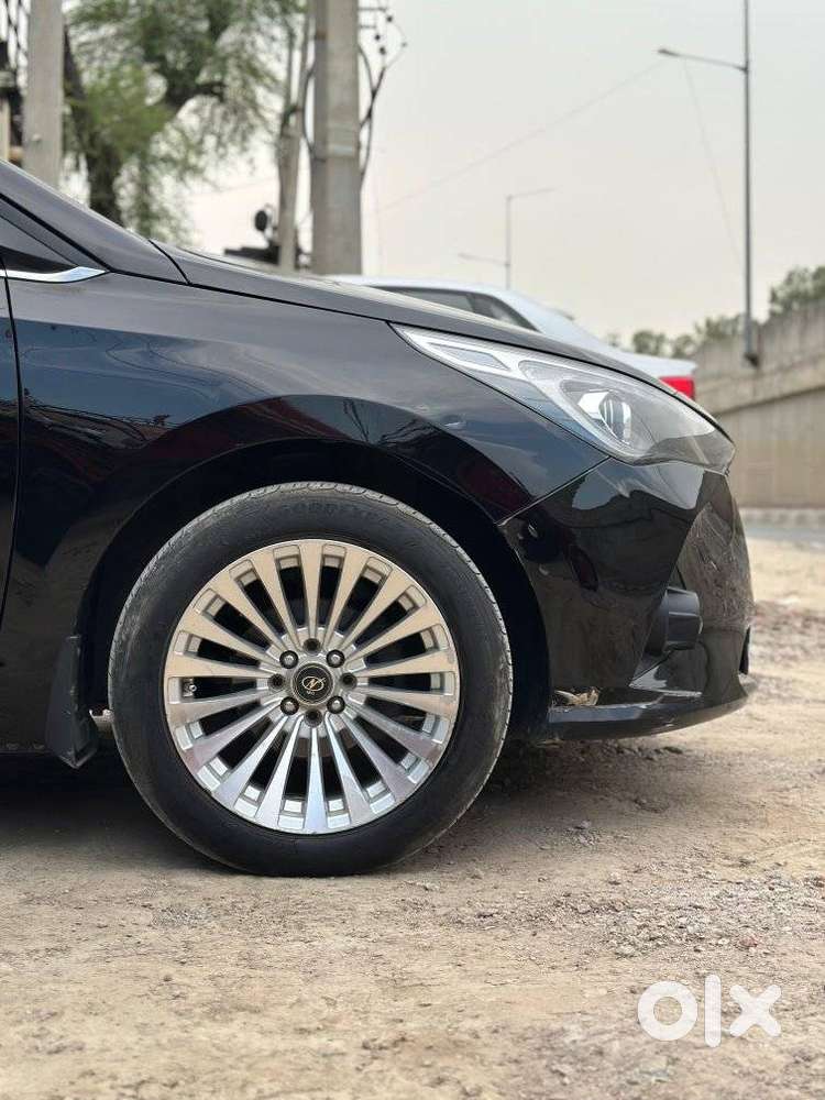 Hyundai Verna, 2023, Petrol