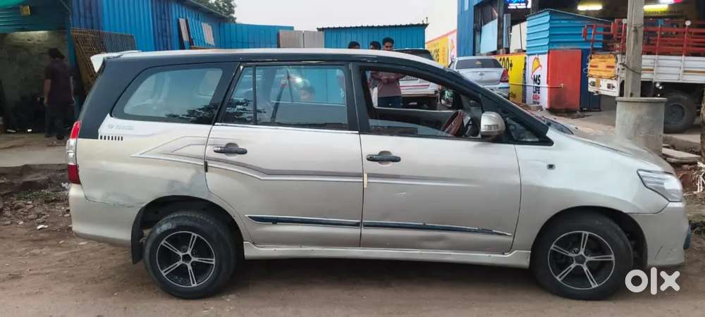 Toyota Innova Hycross Diesel 2013