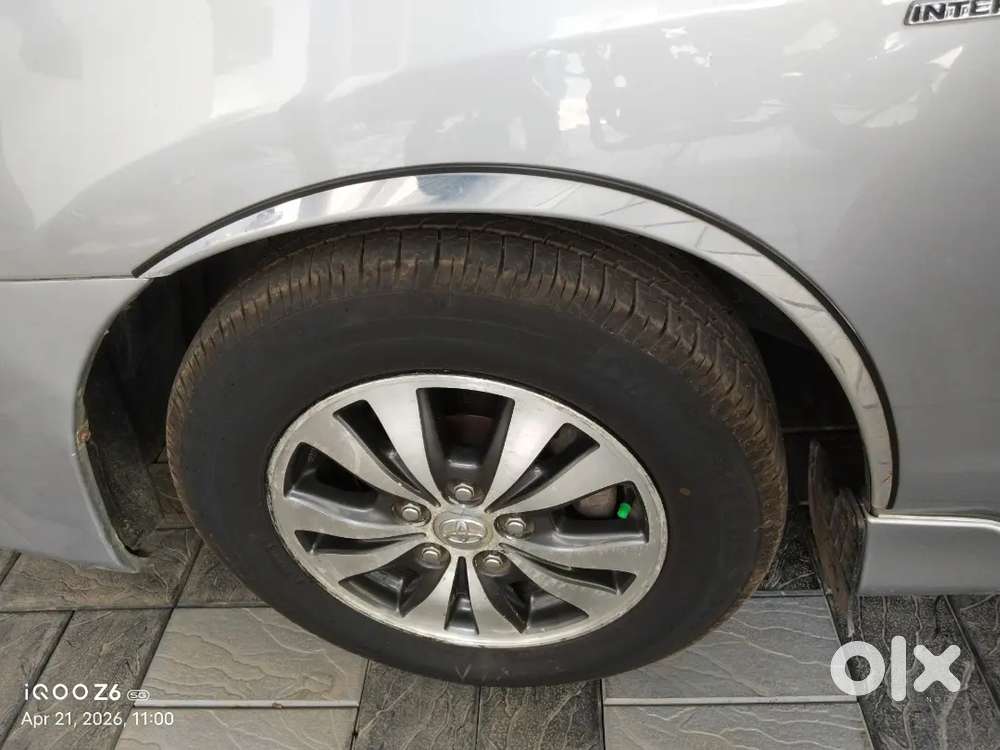 Toyota Innova 2015 Diesel 144000 Km Driven.showroom History Available