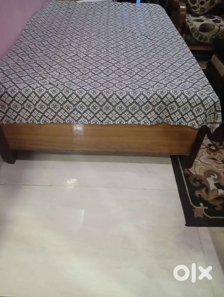 Diwan bed goood condition