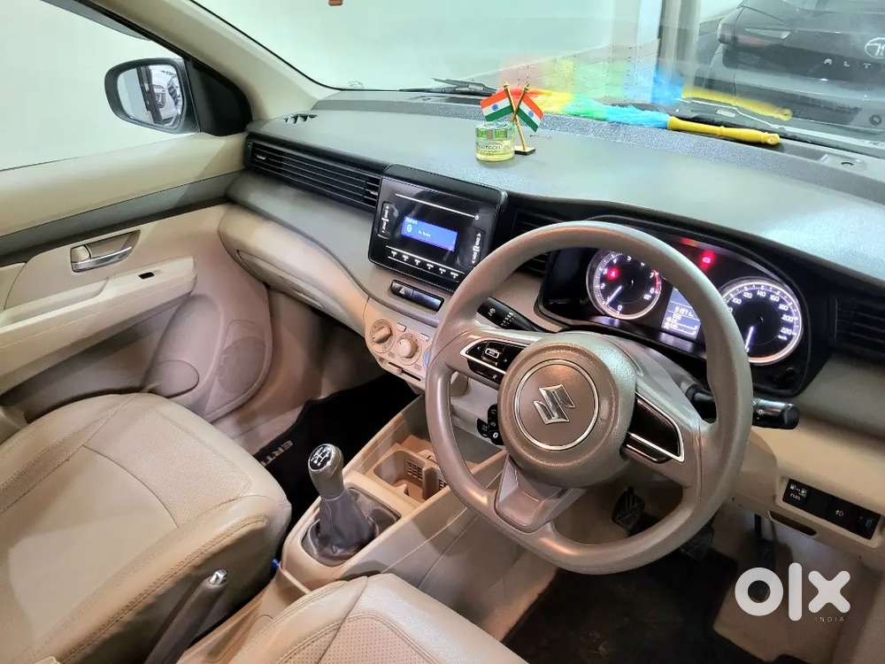 Maruti Suzuki Ertiga Vxi 2025