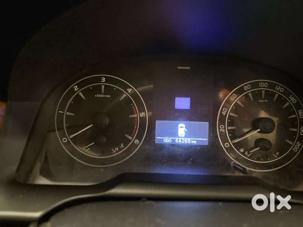Toyota Innova Crysta 2.8 Gx At 7 Str, 2016, Diesel