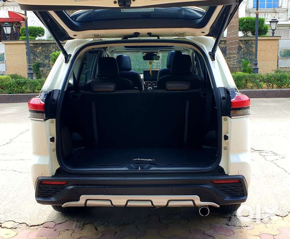 Toyota Innova Hycross Zx(o), 2023, Petrol