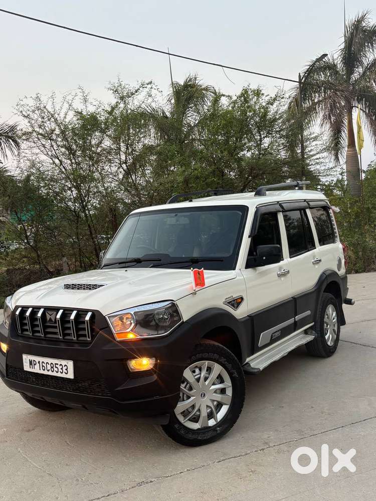 Mahindra Scorpio S4, 2015, Diesel