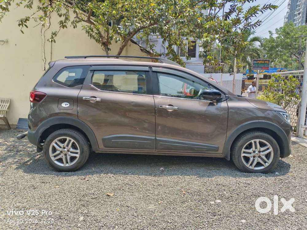 Renault Triber Rxz, 2021, Petrol