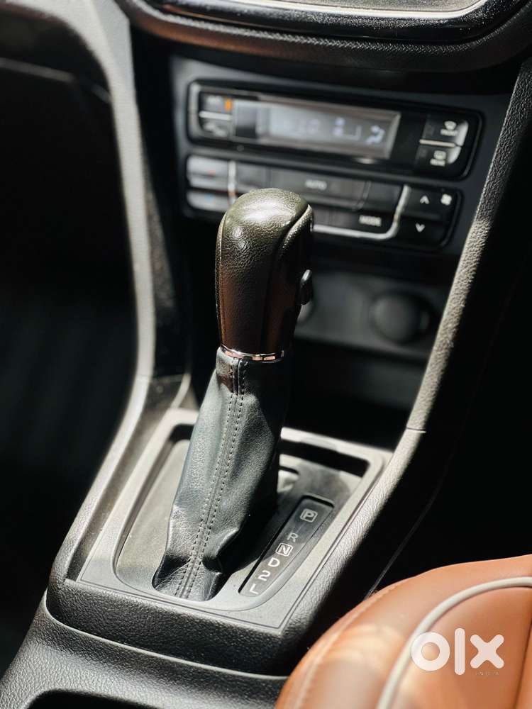 Maruti Suzuki Vitara Brezza 1.5 Zxi Plus At, 2020, Petrol