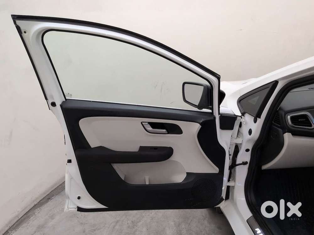 Tata Altroz Xza Plus (o) (s), 2023, Petrol