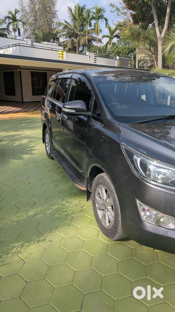 Toyota Innova Crysta 2.4 G Mt, 2016, Diesel