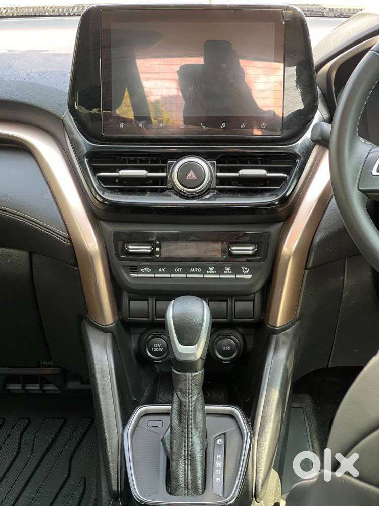 Maruti Suzuki Grand Vitara 1.5 Alpha Plus Dual Tone Intelligent Hybr..