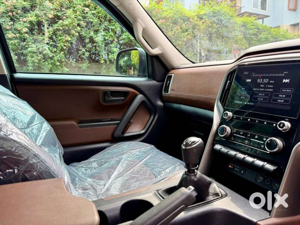 Mahindra Scorpio-n 2.0 Z4 Petrol Mt 7 Str, 2023, Petrol