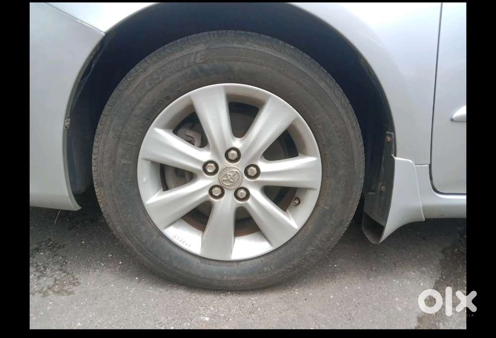 Toyota Corolla Altis 2012