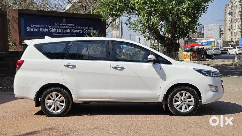 Toyota Innova Crysta 2.4 V, 2016, Diesel