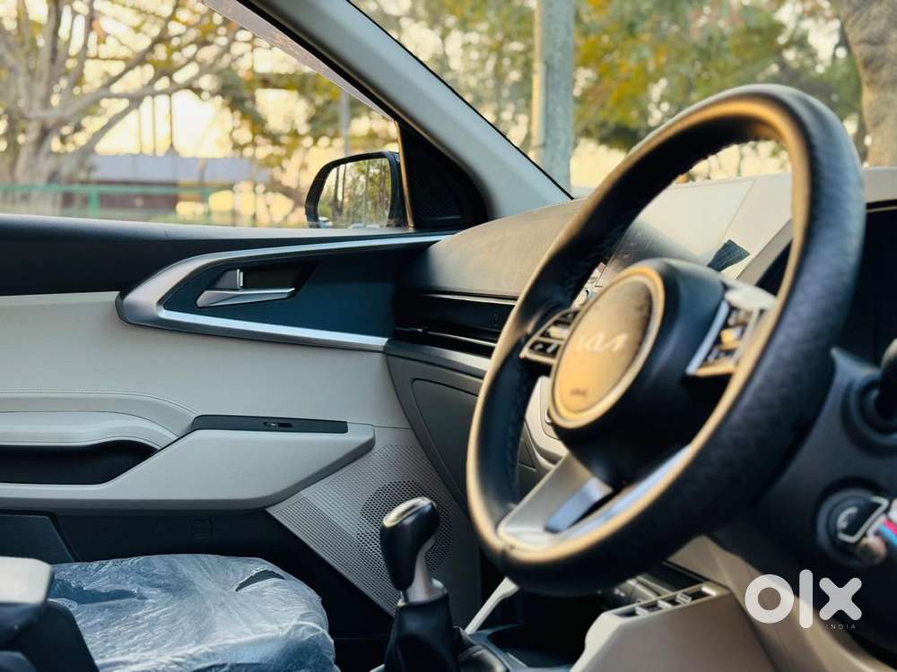 Kia Carens 1.5 Premium 7 Str, 2025, Petrol