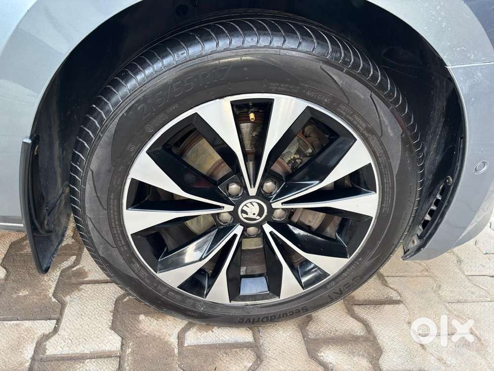 Skoda Superb Lk 1.8 Tsi At, 2019, Petrol