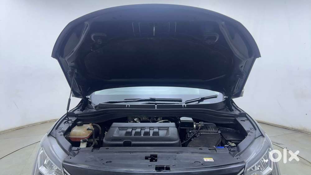 Mahindra Xuv700 2.2 Ax 7 Diesel At Str, 2023, Diesel