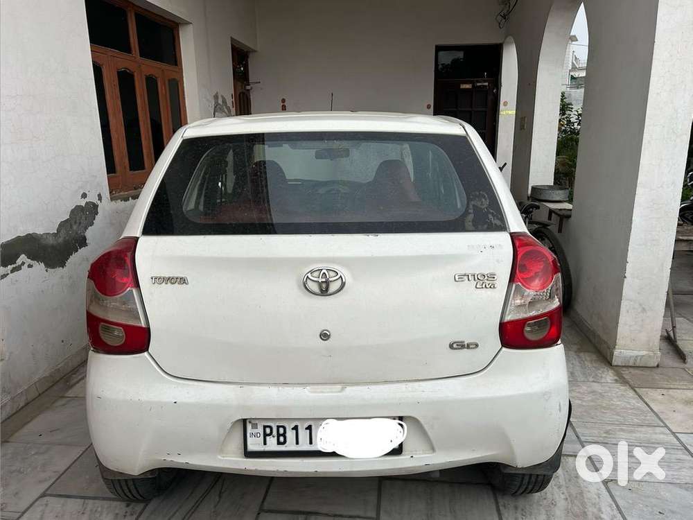 Toyota Etios Liva 2012