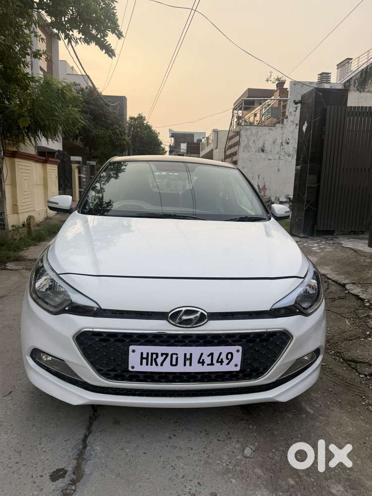 Hyundai Elite I20 Sportz (o) 1.4, 2016, Petrol